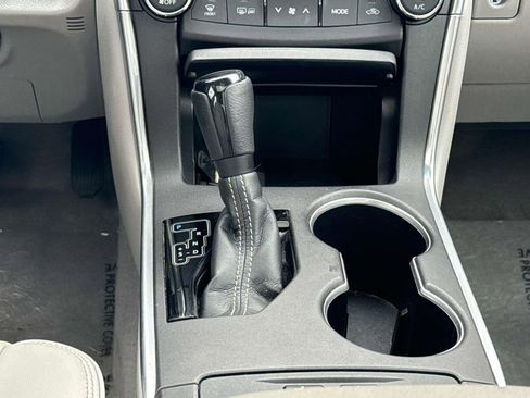 Used 2015 Toyota Camry XLE FWD image 18