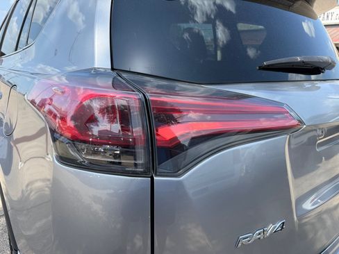 Used 2016 Toyota RAV4 LE FWD image 13