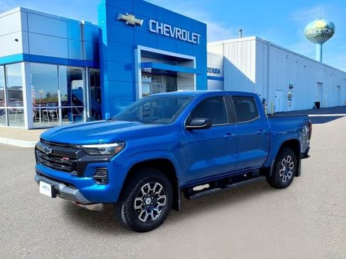 Used 2023 Chevrolet Colorado Z71 w/ Z71 Convenience Package 2 AWD/4WD image 8