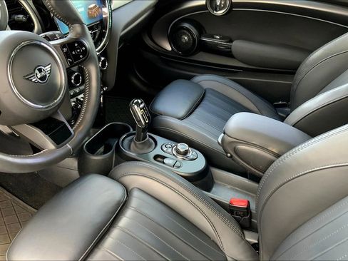 Certified 2024 MINI Cooper SE image 17