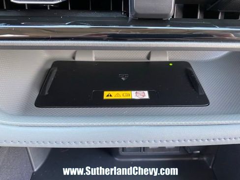 Used 2023 Toyota Highlander XLE image 30