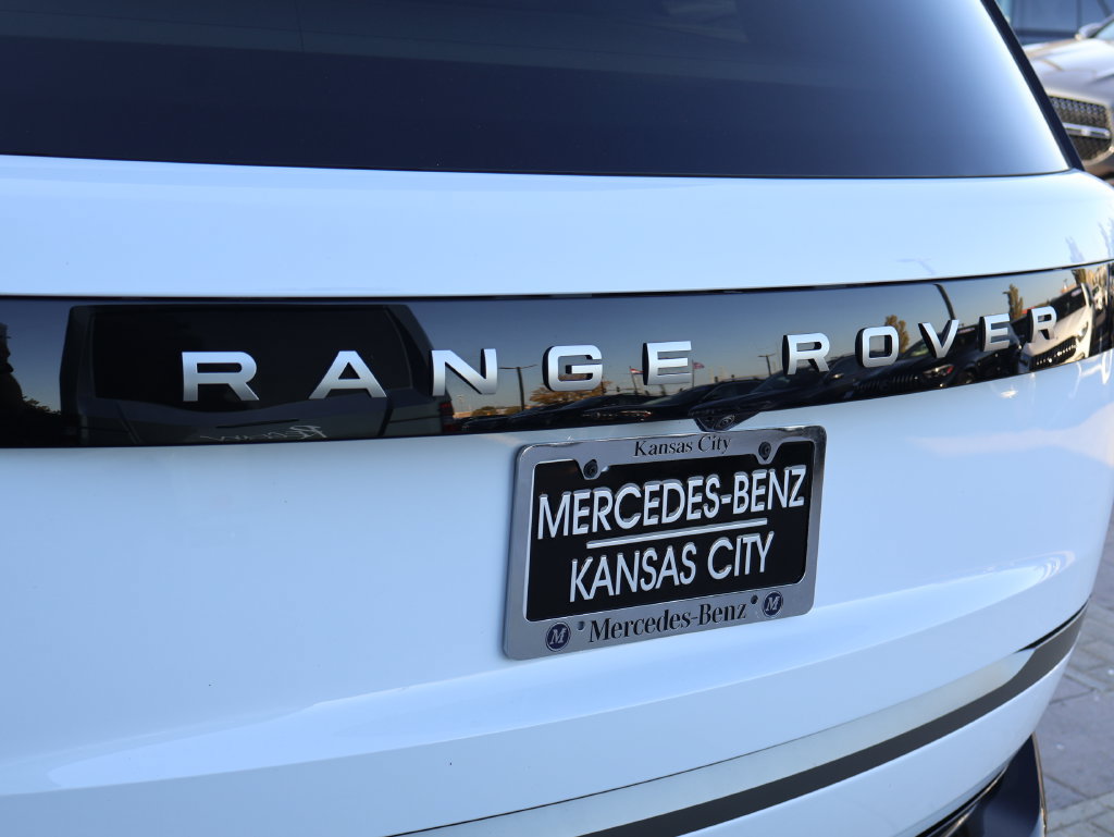 Used 2024 Land Rover Range Rover SE AWD/4WD image 9