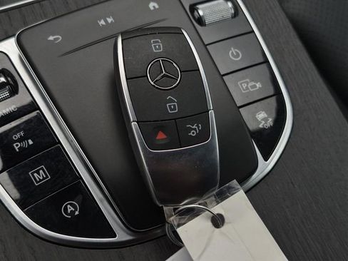 Certified 2022 Mercedes-Benz GLC 300 4MATIC image 37