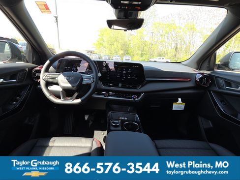 New 2026 Chevrolet Equinox RS w/ Convenience Package III FWD image 29