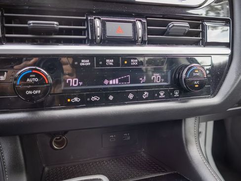 Used 2024 Nissan Pathfinder SV AWD/4WD image 20