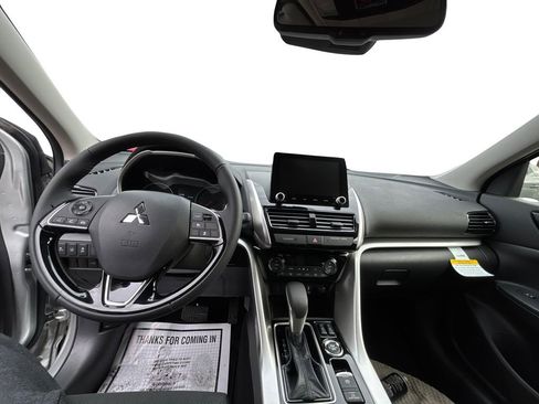 New 2024 Mitsubishi Eclipse Cross SE image 12