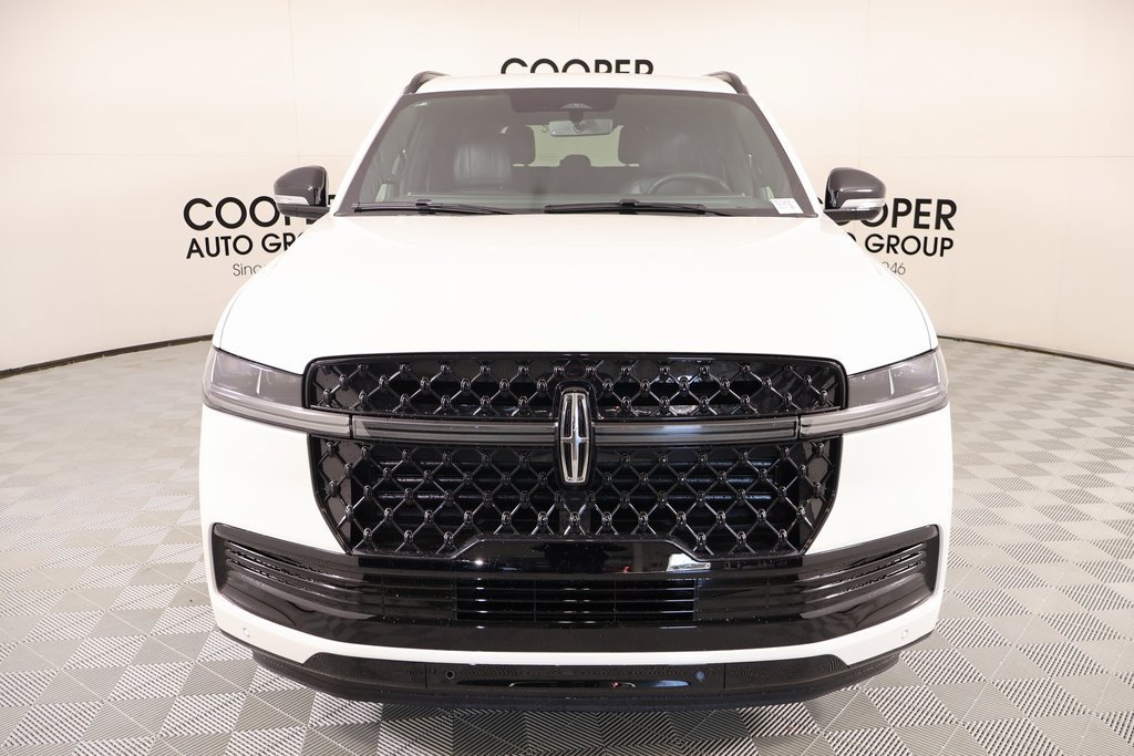 New 2026 Lincoln Navigator Reserve w/ Jet Appearance Package AWD/4WD image 9