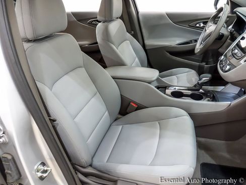 Used 2022 Chevrolet Malibu LS FWD image 31