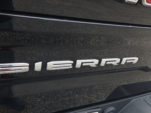 Used 2021 GMC Sierra 1500 SLT w/ X31 Off-Road Package AWD/4WD image 32