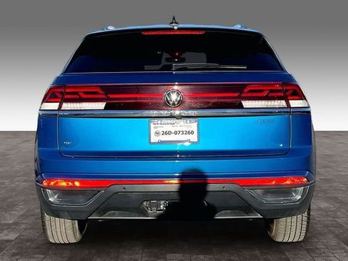 Used 2024 Volkswagen Atlas Cross Sport SE image 4