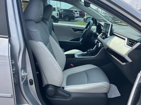 Used 2021 Toyota RAV4 Limited w/ Limited Grade Weather Package AWD/4WD image 3