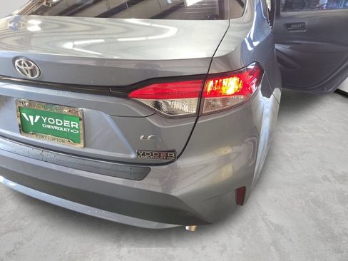 Used 2022 Toyota Corolla LE FWD image 49
