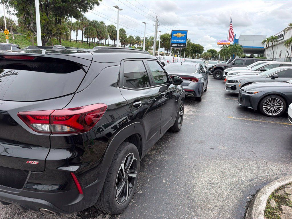 Used 2022 Chevrolet TrailBlazer RS FWD image 13