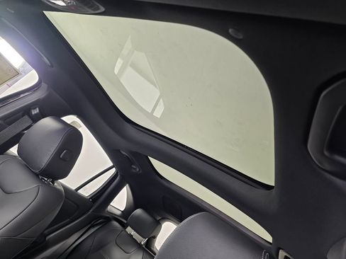 New 2026 Mercedes-Benz GLA 35 AMG 4MATIC image 9