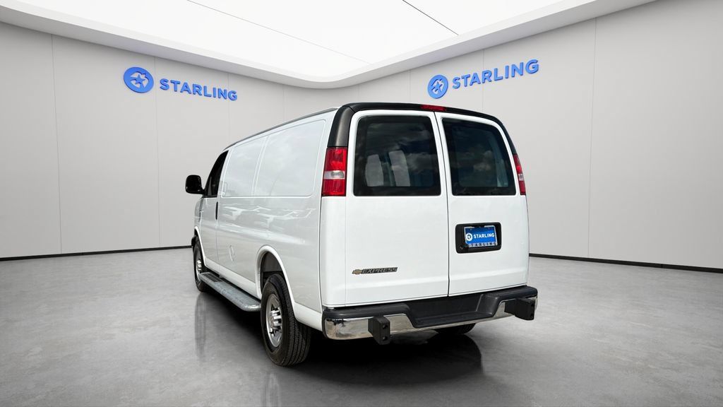 Used 2025 Chevrolet Express 2500 w/ Driver Convenience Package RWD image 6