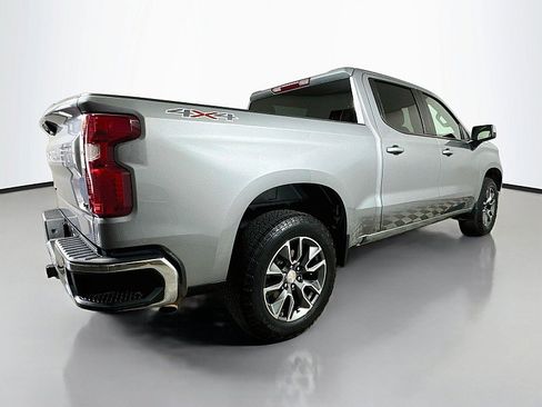 Used 2024 Chevrolet Silverado 1500 LT AWD/4WD image 7