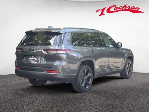 Used 2023 Jeep Grand Cherokee L Laredo AWD/4WD image 7