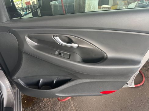Used 2020 Hyundai Elantra GT FWD image 28