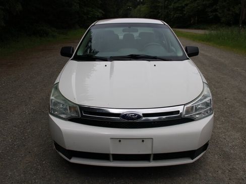 Used 2011 Ford Focus SE FWD image 9