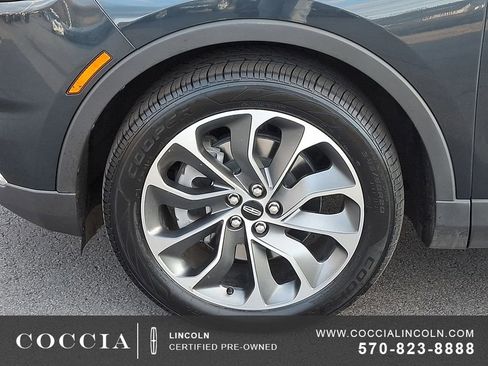 Certified 2022 Lincoln Nautilus Reserve image 8