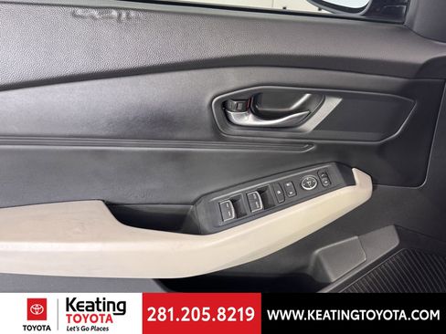 Used 2023 Honda Accord EX image 11