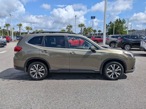 Certified 2023 Subaru Forester Limited AWD/4WD image 3
