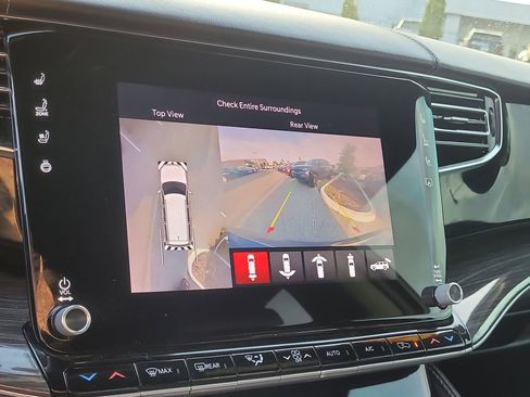 Used 2022 Jeep Wagoneer Series III w/ Premium Group I image 26