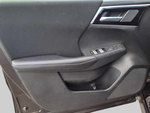 New 2025 Mitsubishi Outlander ES image 12