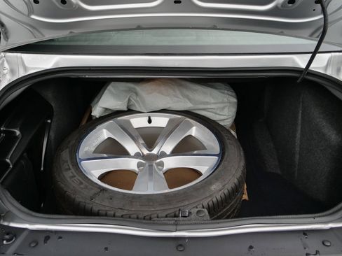 Used 2009 Dodge Challenger SRT8 image 24