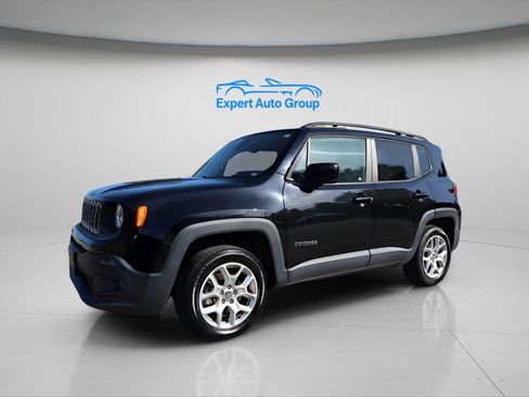 Used 2017 Jeep Renegade Latitude image 4