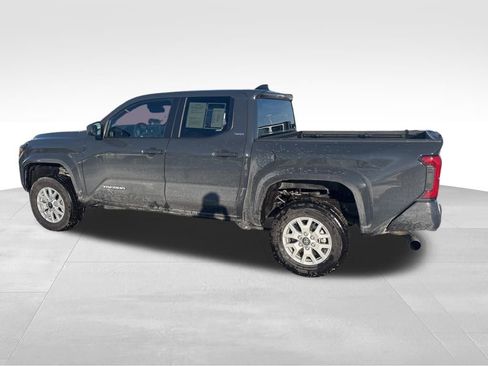 Used 2024 Toyota Tacoma 4x4 Double Cab image 3