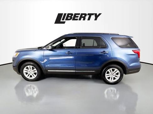 Certified 2019 Ford Explorer XLT w/ Equipment Group 202A image 4