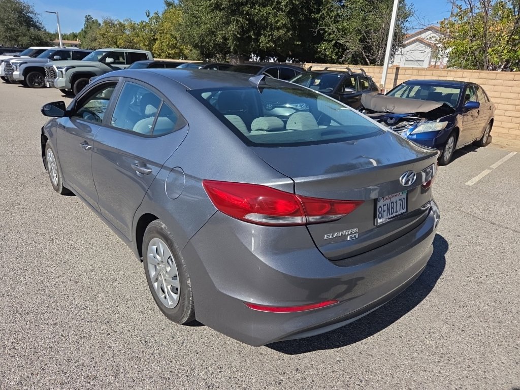 Used 2017 Hyundai Elantra SE FWD image 3
