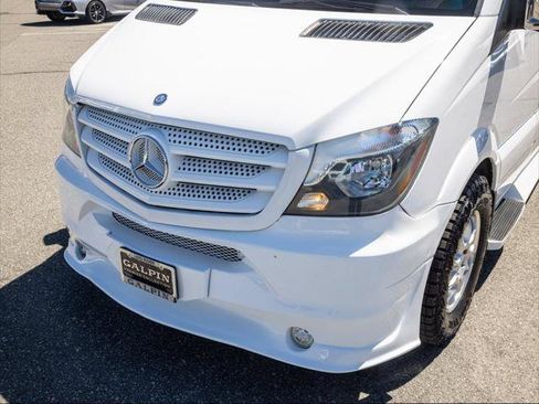 Used 2015 Mercedes-Benz Sprinter 2500 image 9