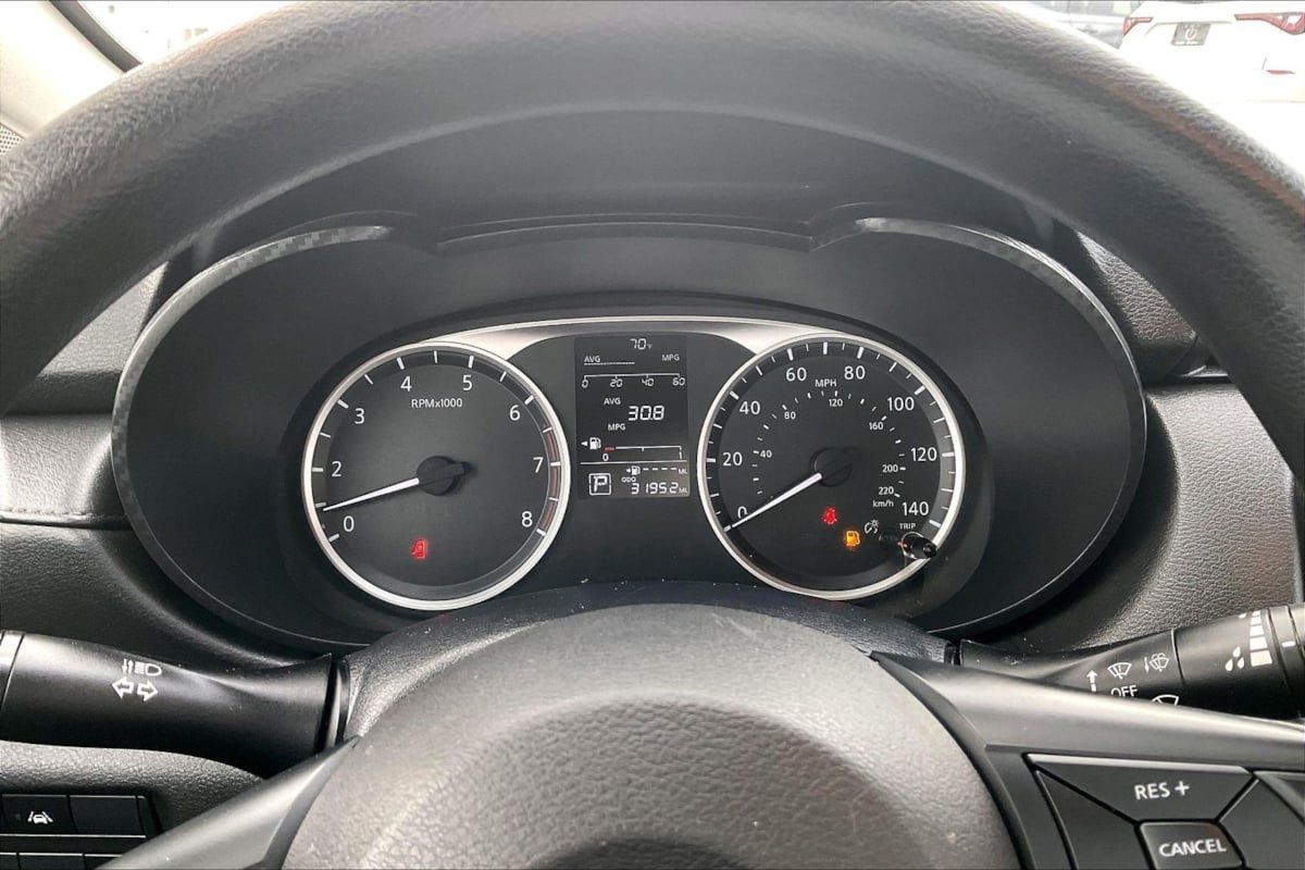 Used 2024 Nissan Versa S w/ Trunk Package FWD image 17