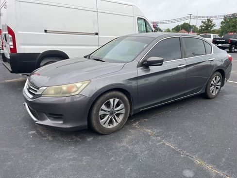 Used 2013 Honda Accord LX image 2