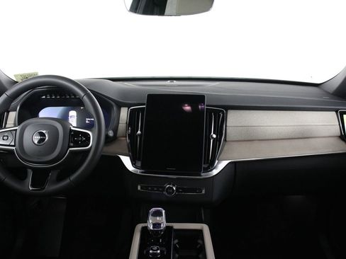 New 2026 Volvo XC90 T8 Plus w/ Protection Package Premier image 5