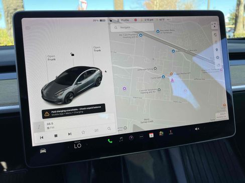 Used 2021 Tesla Model 3 Standard Range Plus image 8