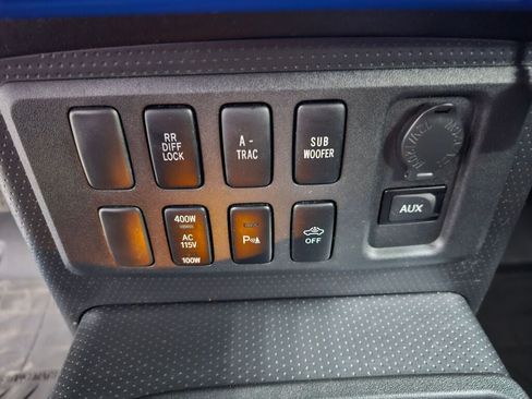 Used 2007 Toyota FJ Cruiser 4WD image 23