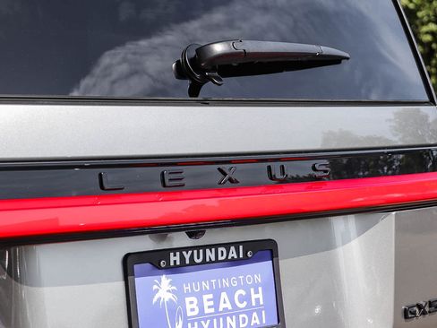 Used 2025 Lexus GX 550 AWD/4WD image 10