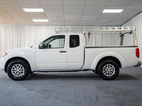 Used 2021 Nissan Frontier SV RWD image 5