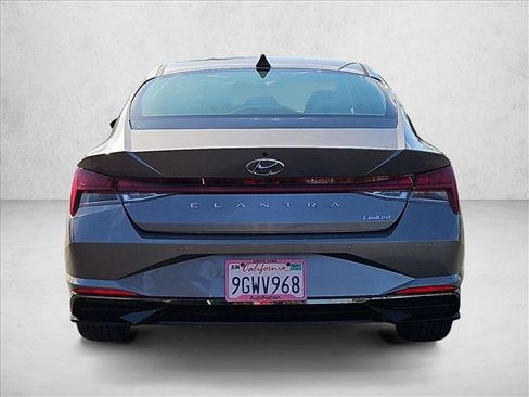 Used 2023 Hyundai Elantra Limited FWD image 7
