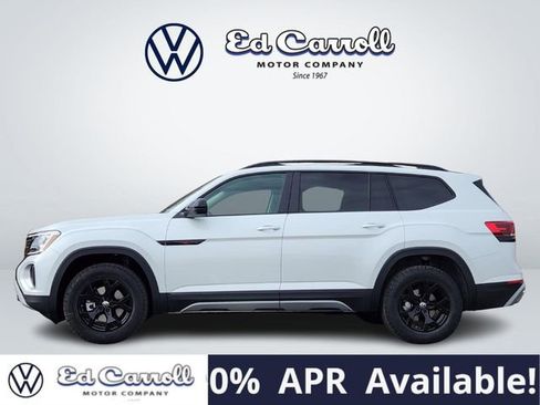 New 2026 Volkswagen Atlas Peak Edition image 4