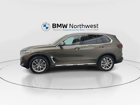 New 2026 BMW X5 xDrive40i w/ Climate Comfort Package AWD/4WD image 10