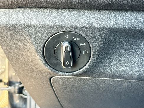 Used 2021 Volkswagen Jetta S w/ Driver Assistance Package image 33