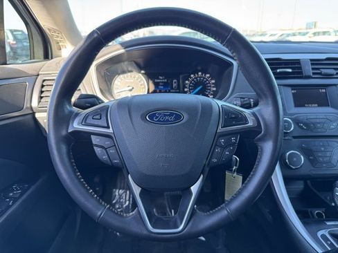 Used 2015 Ford Fusion SE w/ Equipment Group 201A image 29