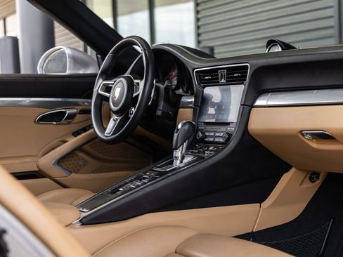 Certified 2017 Porsche 911 Carrera 4S AWD/4WD image 42