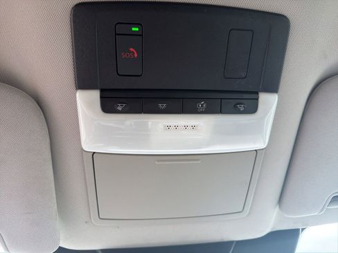 Used 2023 Nissan Pathfinder SV image 14