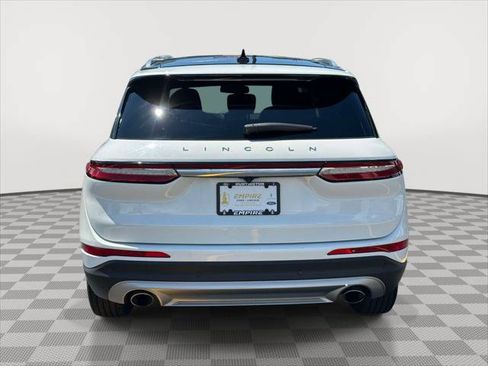 Used 2022 Lincoln Corsair AWD w/ Premium Package image 4