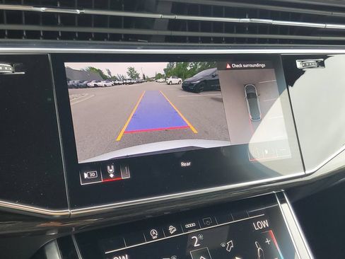 Used 2025 Audi Q7 3.0T Premium Plus AWD/4WD image 24